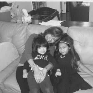 Meet your Posher, Leonor